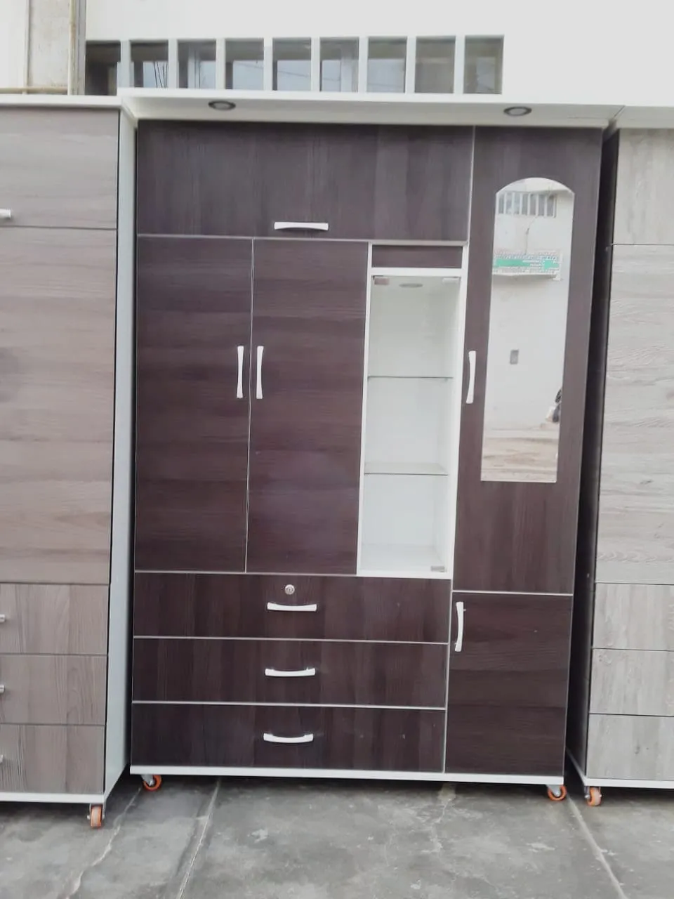 Ropero de Melamina “Royal Lux” – Diseño Moderno